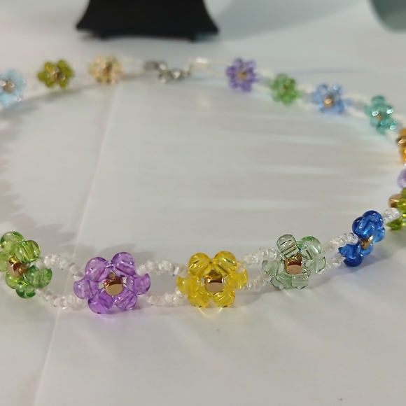 Multicolor Floral Beaded Necklace - Picture 1 of 3